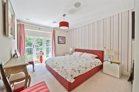 5 Rouse Close, Weybridge, KT13 9DH