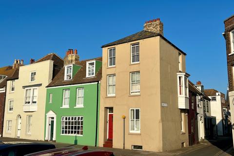 3 bedroom end of terrace house for sale, Beach Street, Deal, CT14