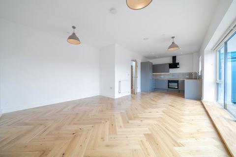 2 bedroom flat to rent, Lansdowne Hill, Norwood, London, SE27