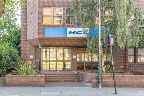 Office to rent, 28-36 Eastern Rd Romford RM1 3PJ
