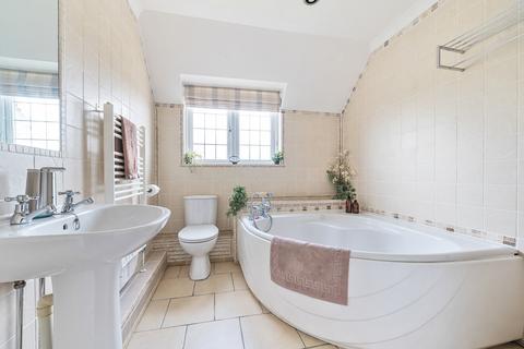 4 bedroom detached house for sale, Hanningtons Way, Reading RG7