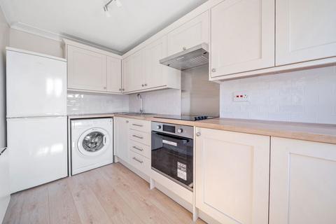 1 bedroom maisonette for sale, Kendal Gardens, Kempshott