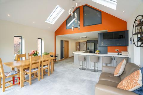 4 bedroom barn for sale, Warwick Road, Wootton Grange Warwick Road, CV8