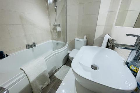 17 Laggan Close, Nuneaton, CV10 9TF