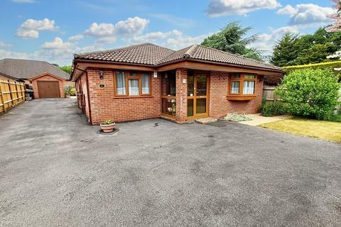 4 bedroom detached bungalow for sale, Three Legged Cross