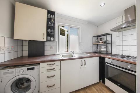 12a Carmichael Road, London, SE25 5LT