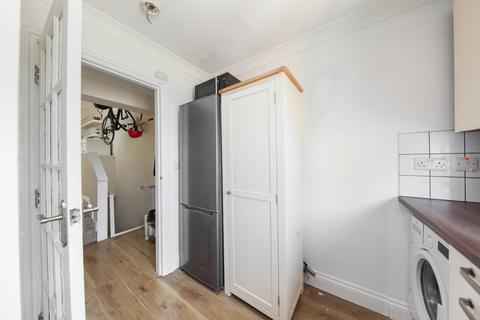 12a Carmichael Road, London, SE25 5LT
