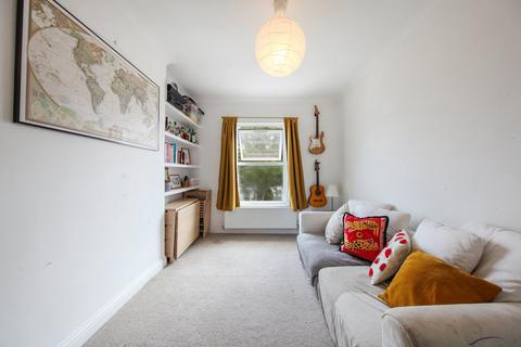12a Carmichael Road, London, SE25 5LT