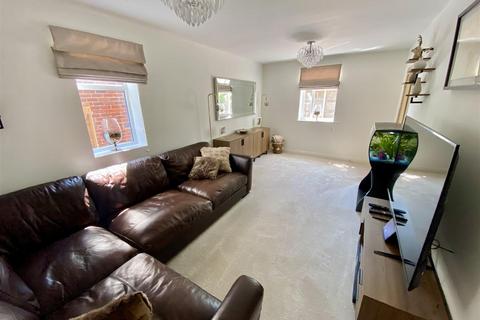 3 bedroom detached house for sale, Savile Place, Mirfield