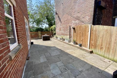 3 bedroom detached house for sale, Savile Place, Mirfield