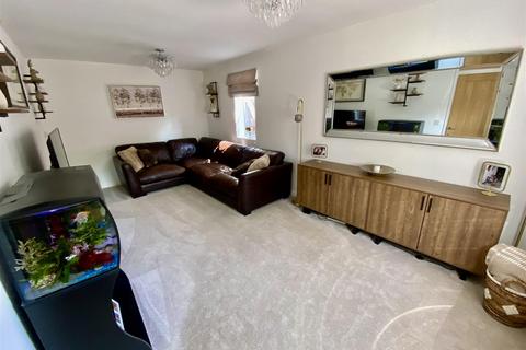 3 bedroom detached house for sale, Savile Place, Mirfield