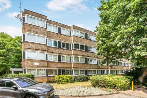 2 bedroom maisonette for sale, Queenswood Gardens, Aldersbrook, E11