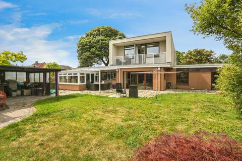 6 bedroom detached house for sale, High Road, Felixstowe IP11