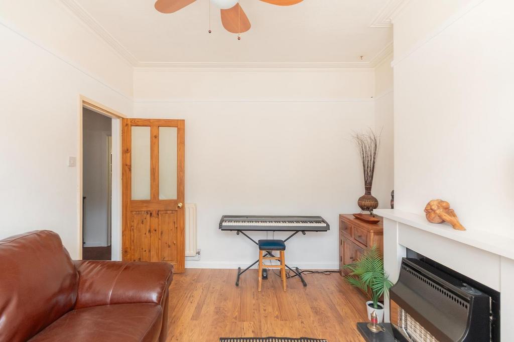 3 N0 REE - Living Room A.jpg