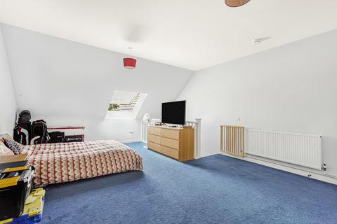 undefined, Rosetree Place, Hampton, TW12