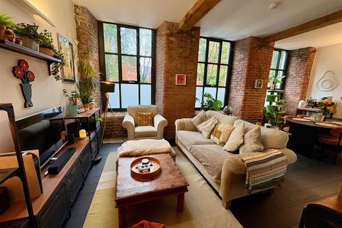 2 bedroom apartment for sale, Chapeltown Street, Manchester
