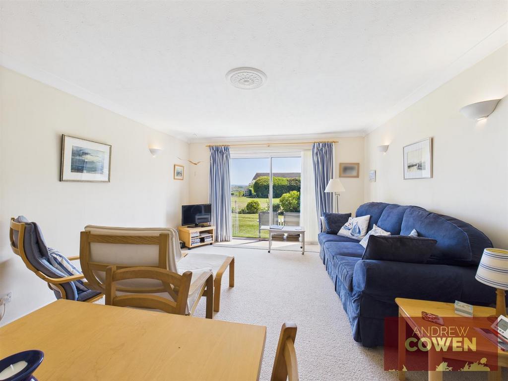 CAM05382 G0-PR0038-STILL021.jpg