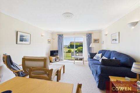2 bedroom detached bungalow for sale, Knipe Point Drive, Scarborough YO11