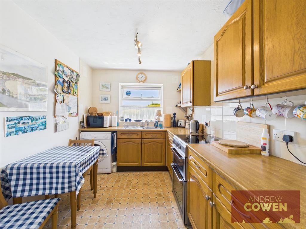 CAM05382 G0-PR0038-STILL001.jpg