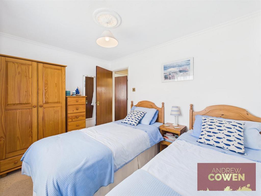 CAM05382 G0-PR0038-STILL008.jpg