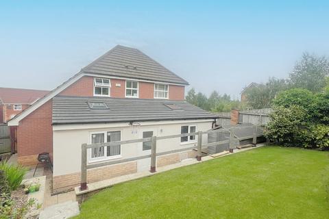 5 bedroom detached house for sale, Cote Farm Lane, Thackley, Bradford, BD10