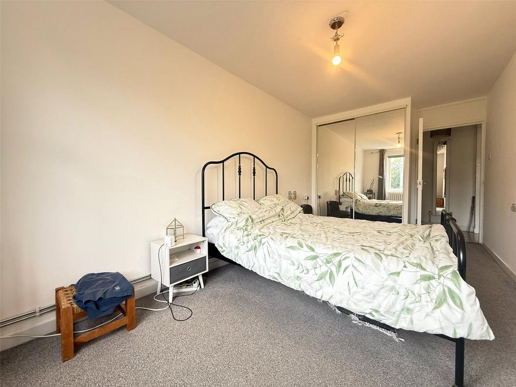 Bedroom 1a