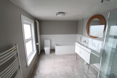 12 Dorset Road, London, SE9 4QS