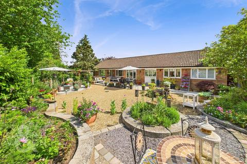 4 bedroom detached bungalow for sale, Redenhall, Harleston