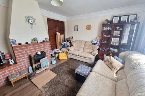 3 bedroom semi-detached house for sale, Bramford Lane, Ipswich, Suffolk, IP1 5JY