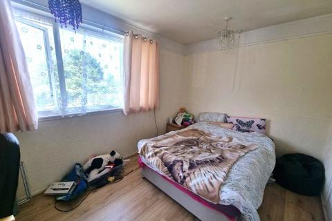 3 bedroom semi-detached house for sale, Bramford Lane, Ipswich, Suffolk, IP1 5JY