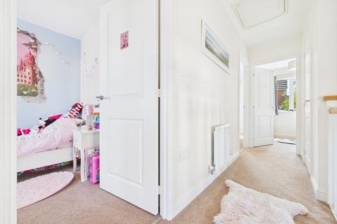 32 Clipson Crest, Barton-upon-humber, DN18 5GW