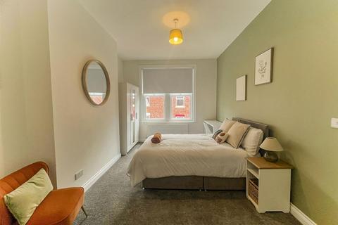 1 bedroom in a house share to rent, Mozart Street, South Shields