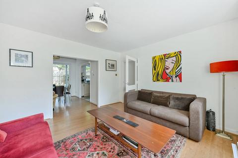12 Willow Bank, Richmond, TW10 7QX