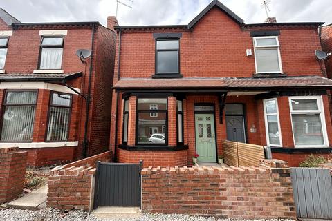 3 bedroom semi-detached house for sale, Ashland Avenue, Asthon-in-Makerfield, Wigan, WN4 9SP
