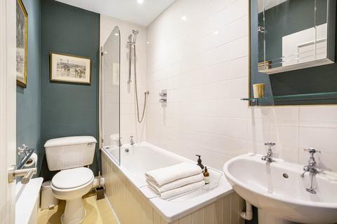 1 bedroom flat to rent, Campden Hill Gardens, London, W8