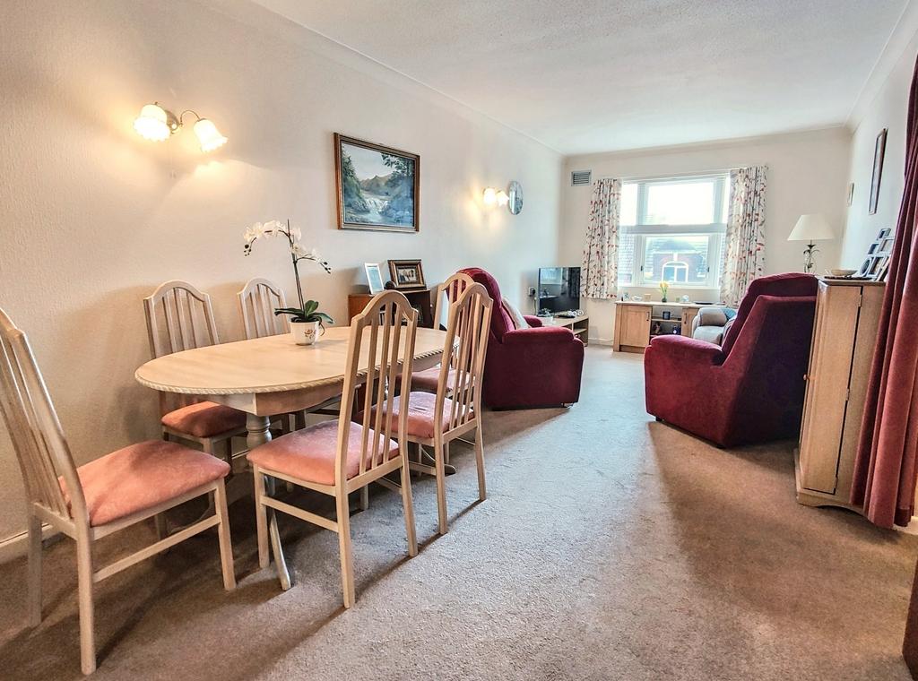 Living/Dining Room