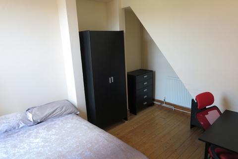 1 bedroom house to rent, Manvers Road, Nottingham NG2