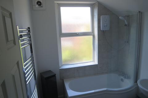 1 bedroom house to rent, Manvers Road, Nottingham NG2