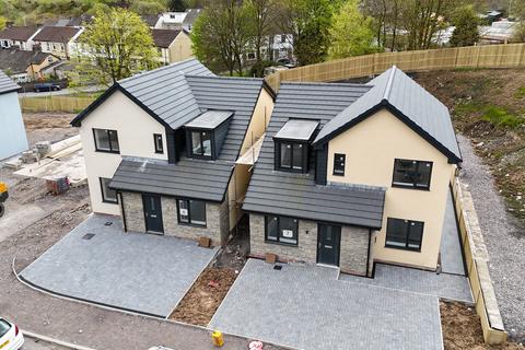3 bedroom detached house for sale, Parc Tre Mynydd, Treorchy, Treherbert, Rhondda Cynon Taff, CF42