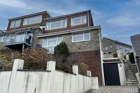 undefined, Magnolia Close, Porth, Rhondda Cynon Taff, CF39