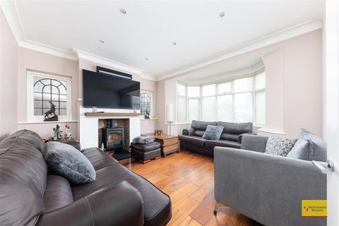 4 bedroom semi-detached house for sale, The Birches, London