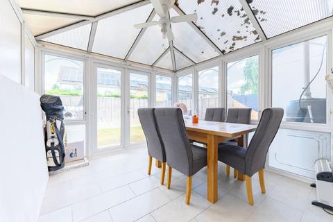 12 Beevors Garden, Ditchingham, Bungay, NR35 2QX