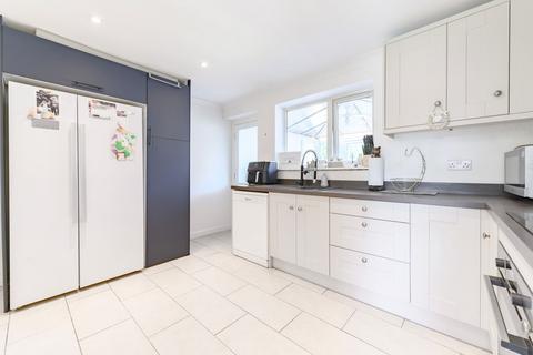 12 Beevors Garden, Ditchingham, Bungay, NR35 2QX