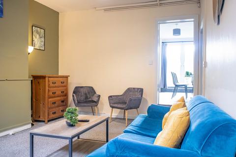 Caretakers Cottage Back Laurel Mount, Leeds, LS7 3JZ
