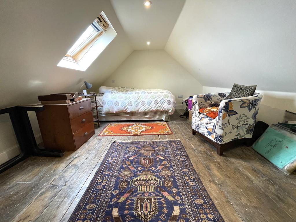 Bedroom 3a.JPG