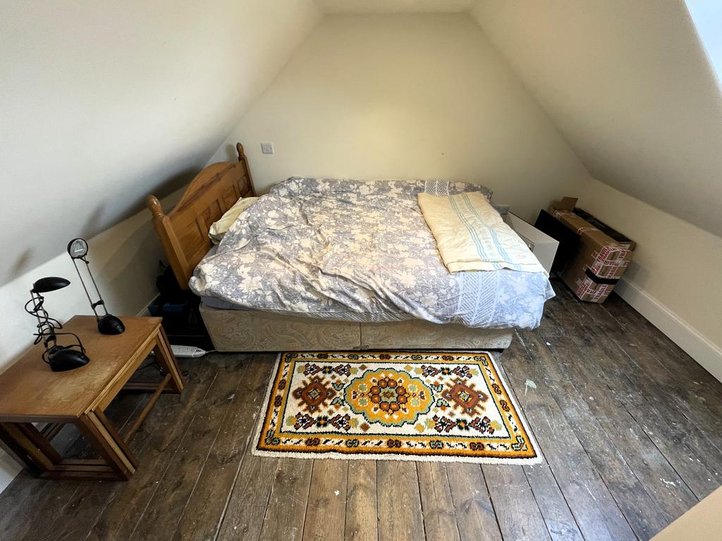 Bedroom 4.JPG