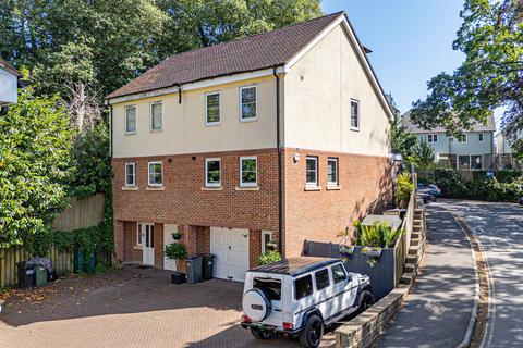 3 bedroom semi-detached house for sale, Gillsmans Hill, St. Leonards-On-Sea