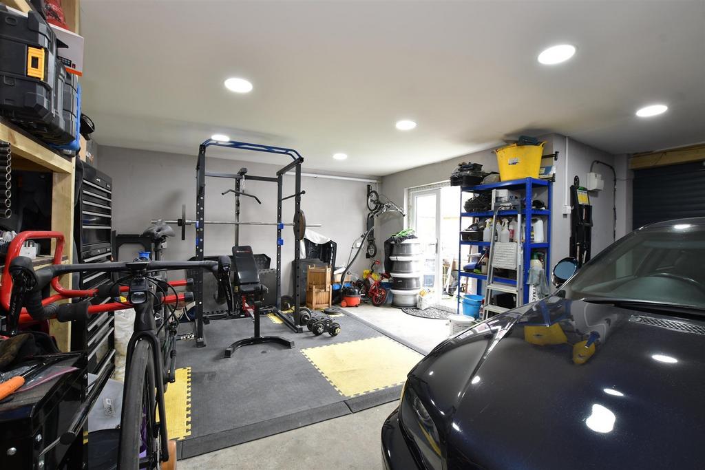 Workshop/Outbuildings