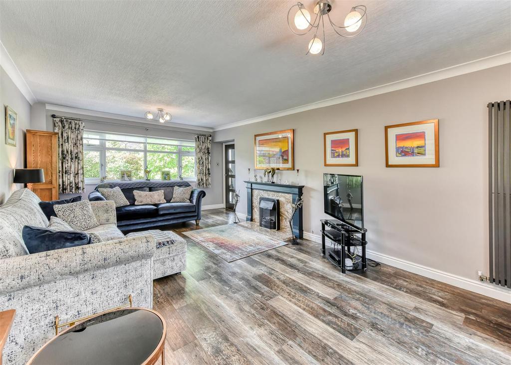 40 Cranmere Avenue-lounge2.jpg