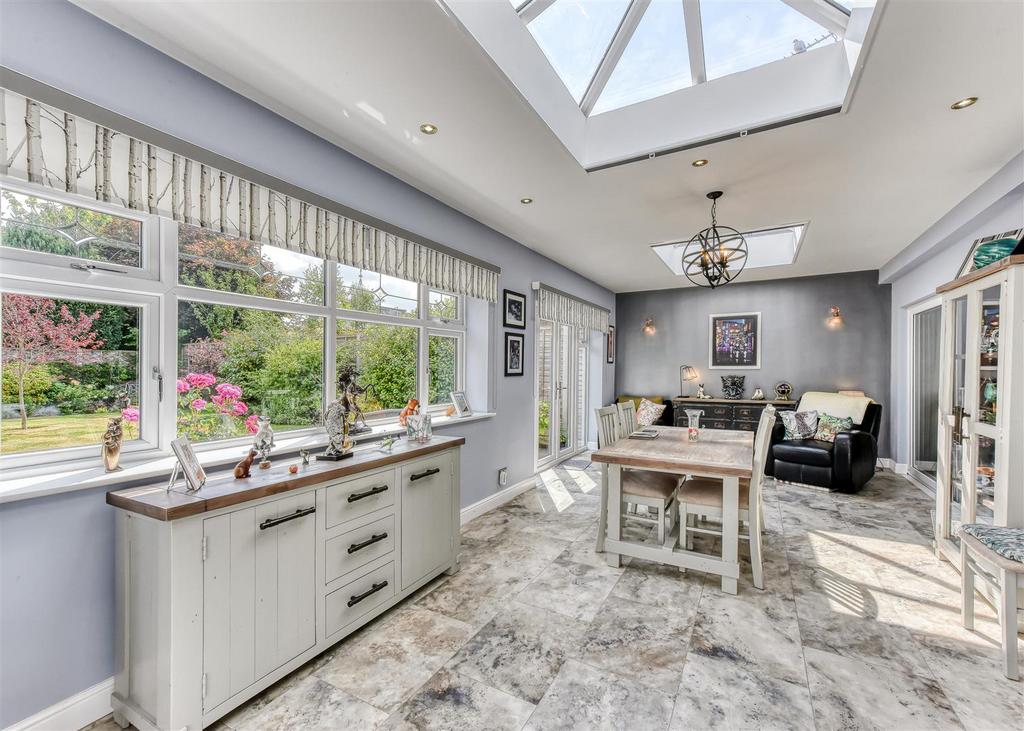 40 Cranmere Avenue-dining3.jpg
